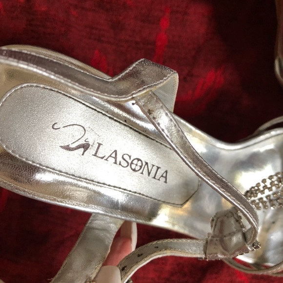 Shoes - Picture 3 of 3